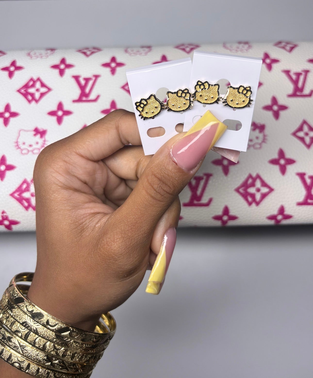 HK Face Studs